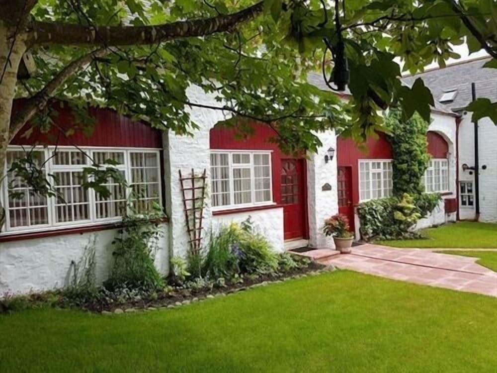 Balmoral Hotel - carbon neutral hotel in Moffat