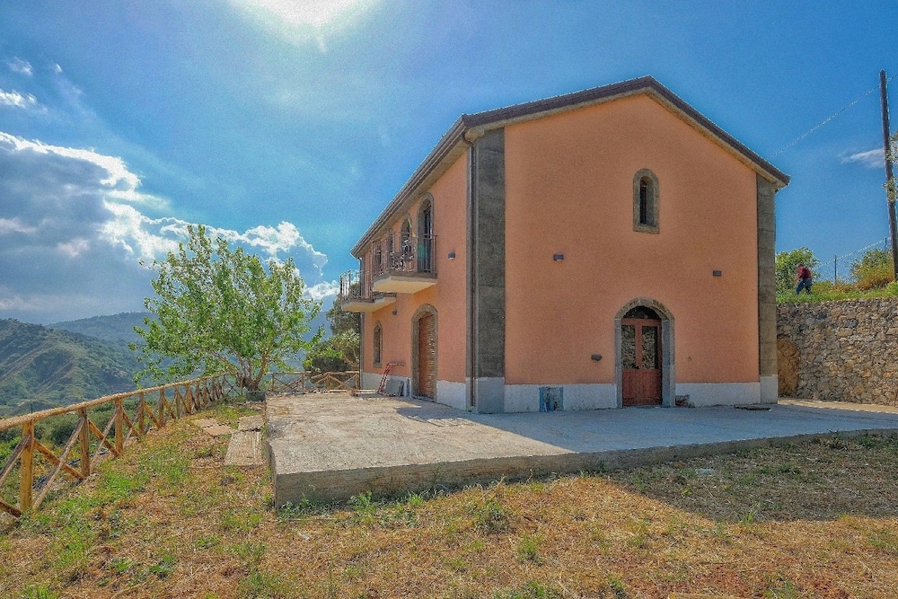 Antico Palmento di Feo Coniglio in Taormina, Italy