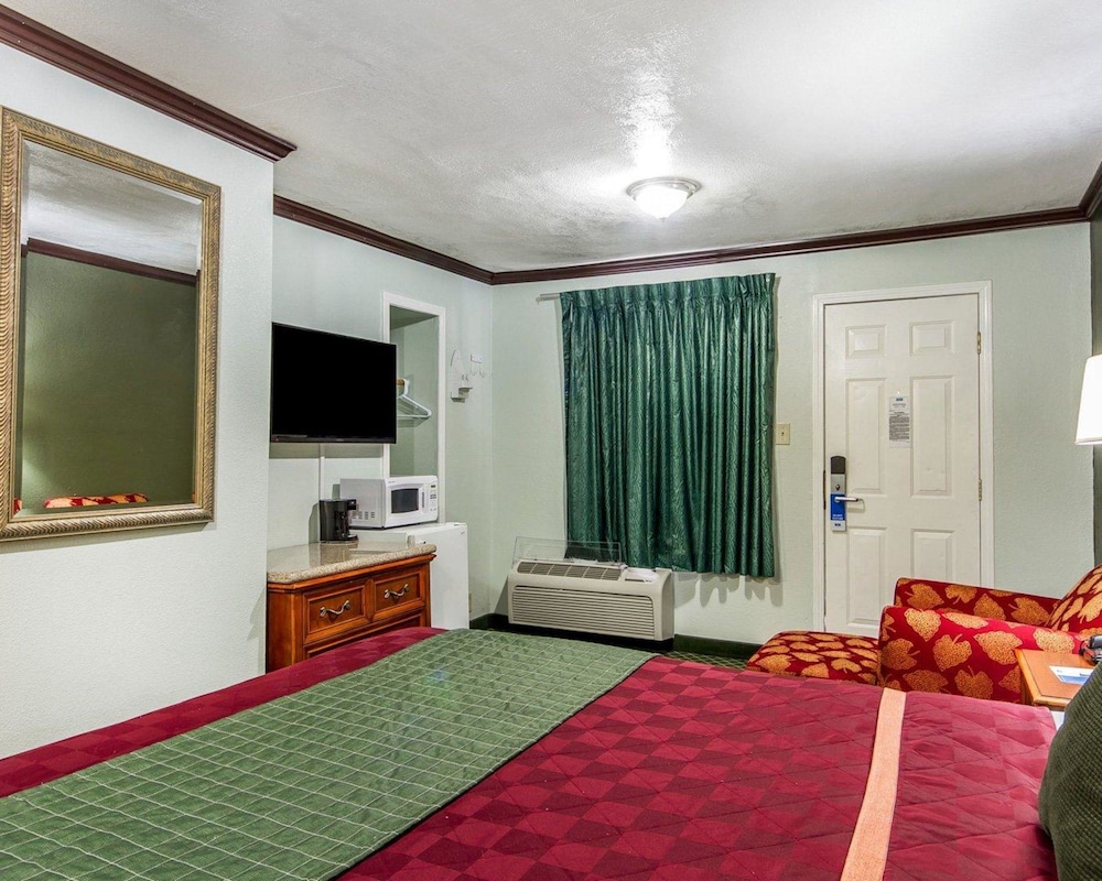 Sycamore Inn - photo 9