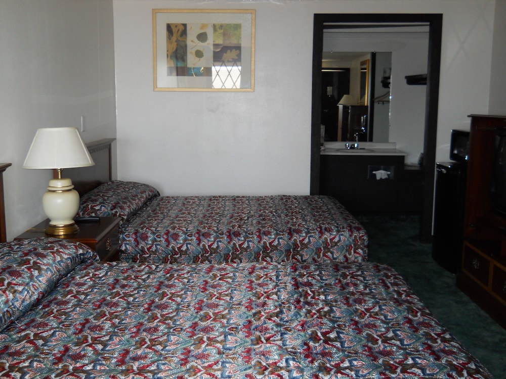 Value Inn Milwaukee Airport South - photo 5