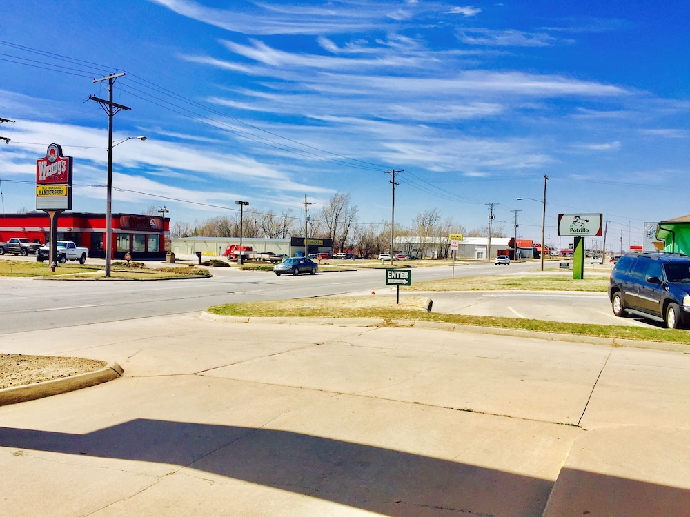 Lyons Inn - photo 20