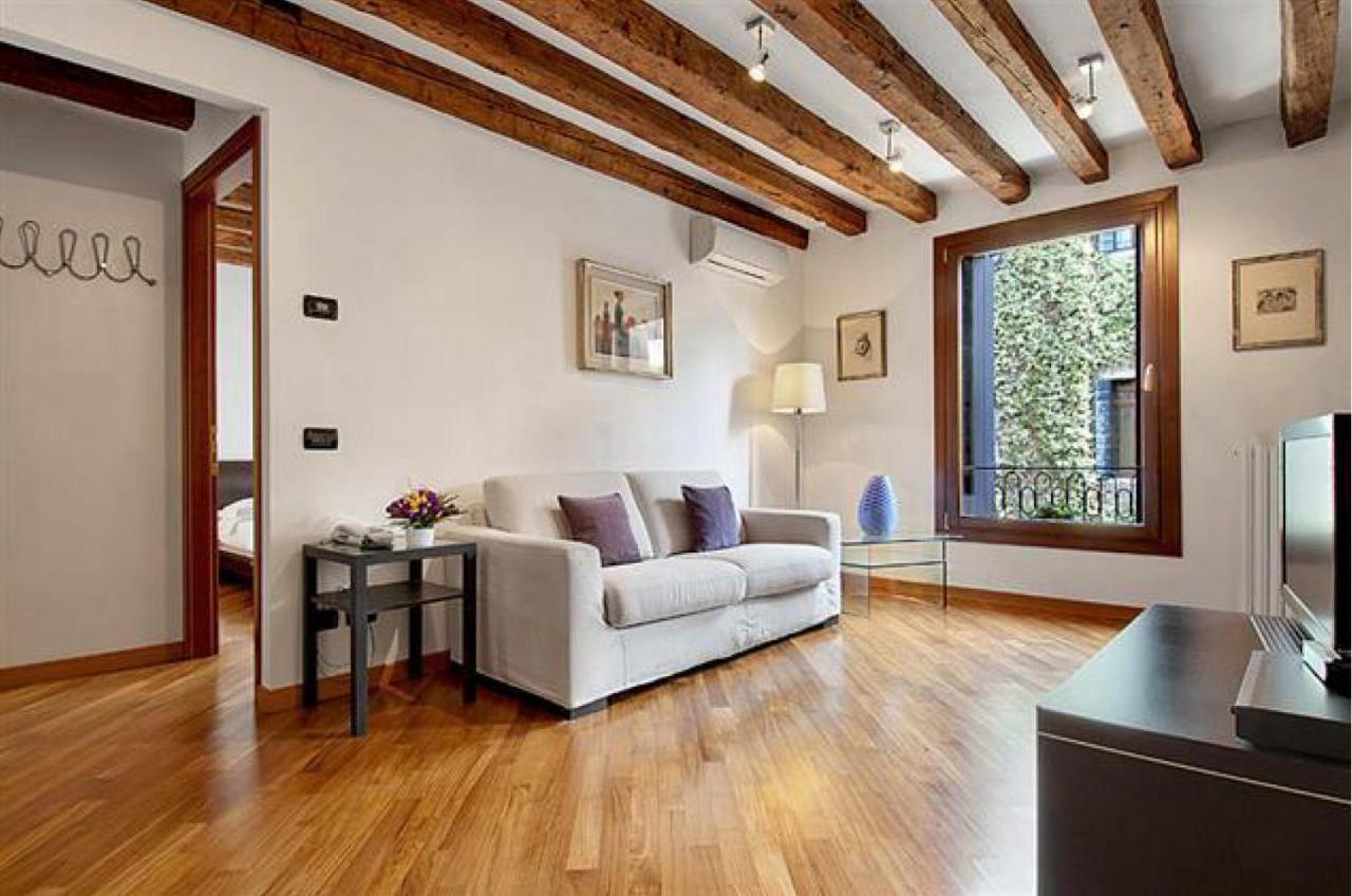 Salmaso Apartments — 4-Star Luxury Hotel in Venice, Italy