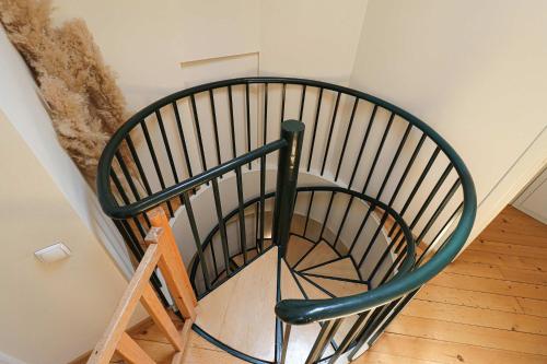 Bright 3BR Apartment in Old Tbilisi by Wehost