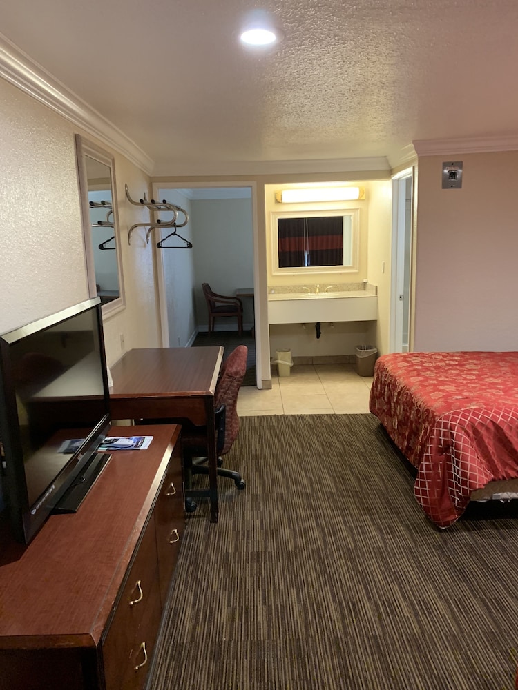 A 1 Budget Motel - photo 64