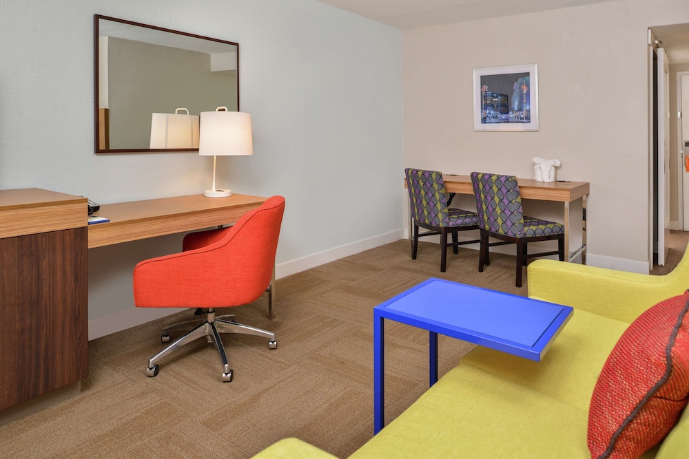 Hampton Inn Raleigh Clayton I 40 - photo 11