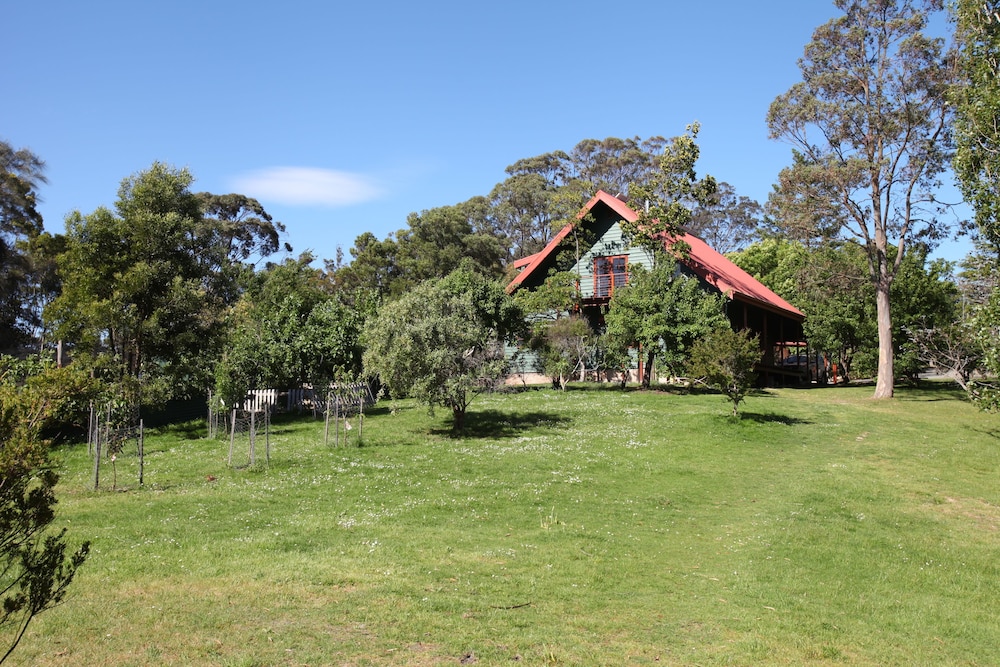 Tranquil Point - carbon neutral hotel in Cygnet