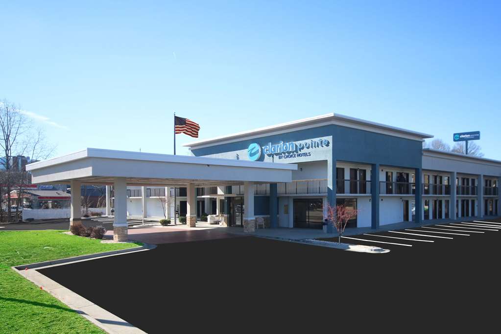 Clarion Pointe Statesville - featured photo