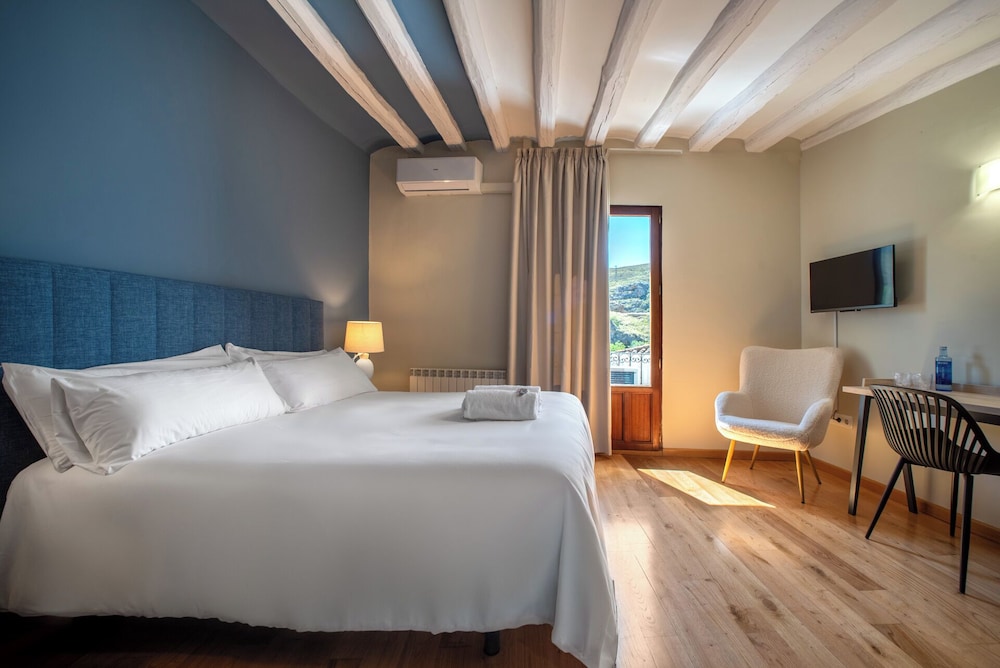Hotel Boutique by Gonzalo Sesma — hotel in Cervera Del Rio Alhama