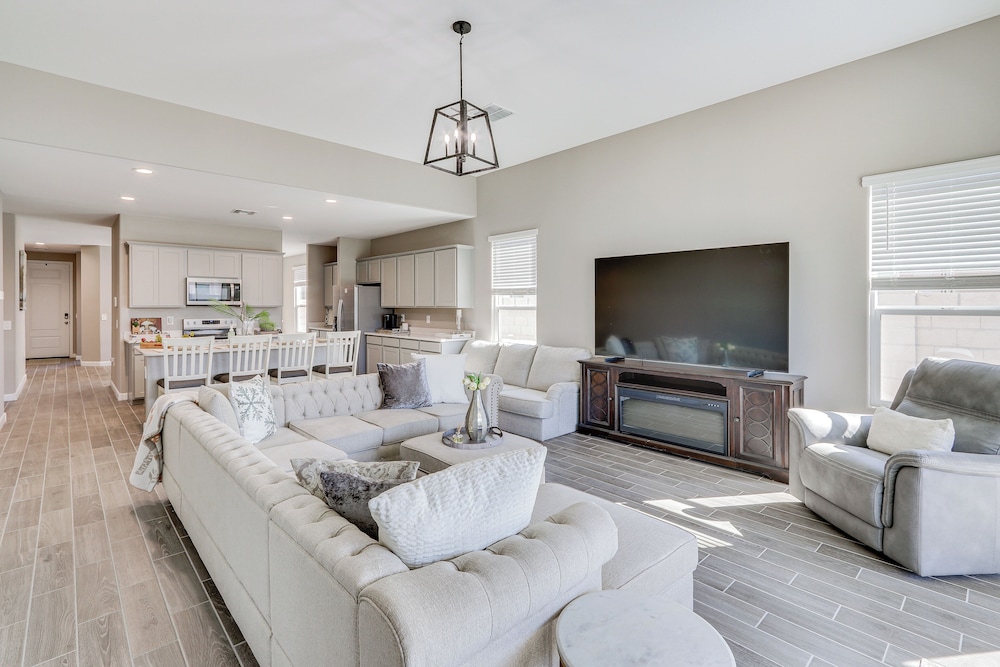 Maricopa Home w Yard 1 Mi to Harrahs Casino — hotel in Maricopa
