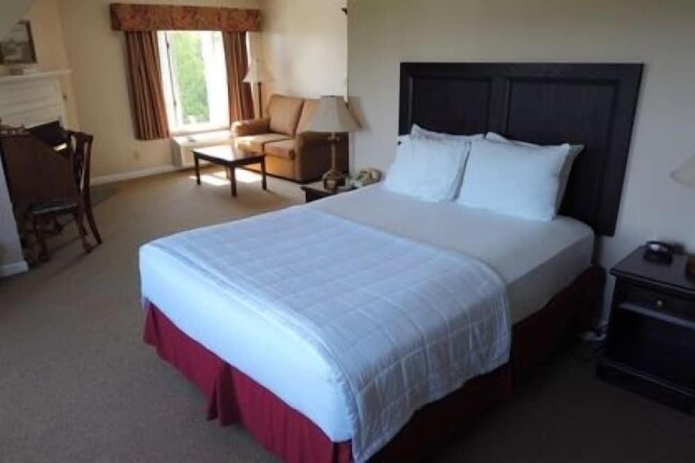The Lucerne Inn - photo 14