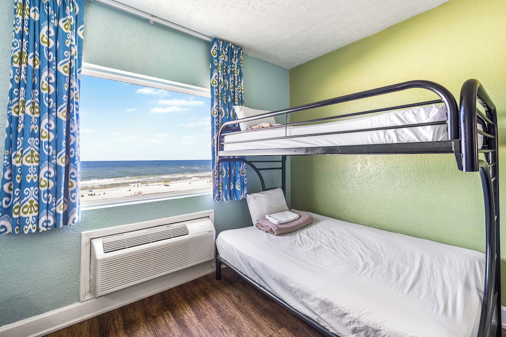 Boardwalk Beach Hotel - photo 70