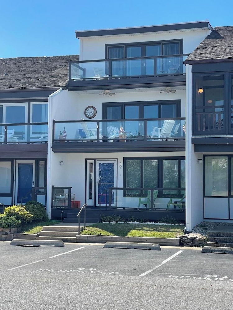 Harbor Road 49 in Rehoboth Beach, United States