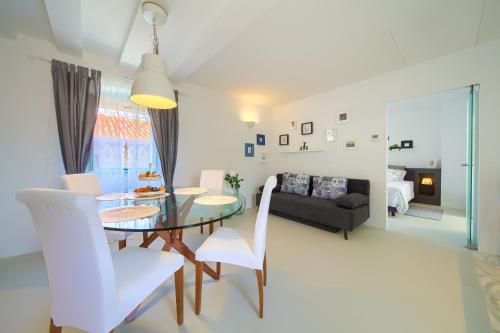 Bastinica Krk Superior Ap 3 Oldtown Citycenter — 4-Star Luxury Hotel in Krk, Croatia