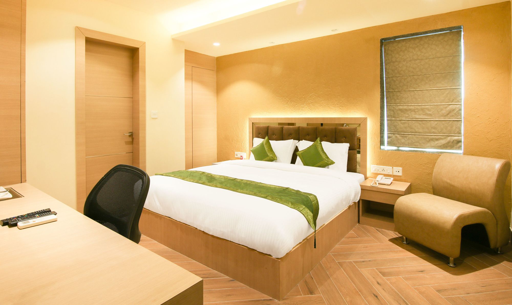 Treebo Hoops Airport VIP Road — hotel in Barasat