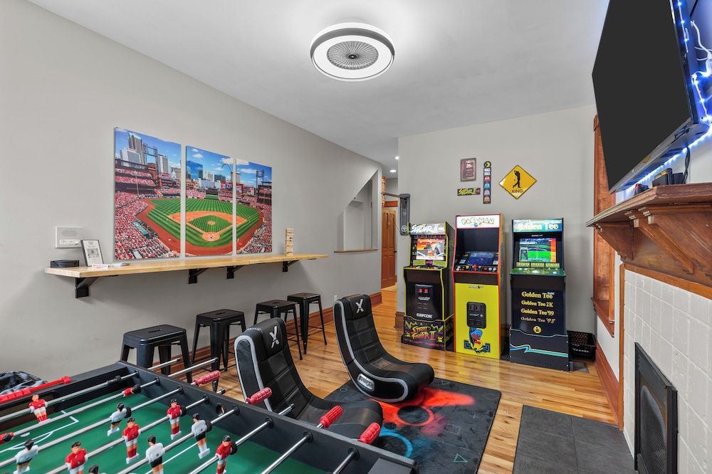 The Game Room Getaway JZ Vacation Rentals — 4-Star Luxury Hotel in St. Louis, United States