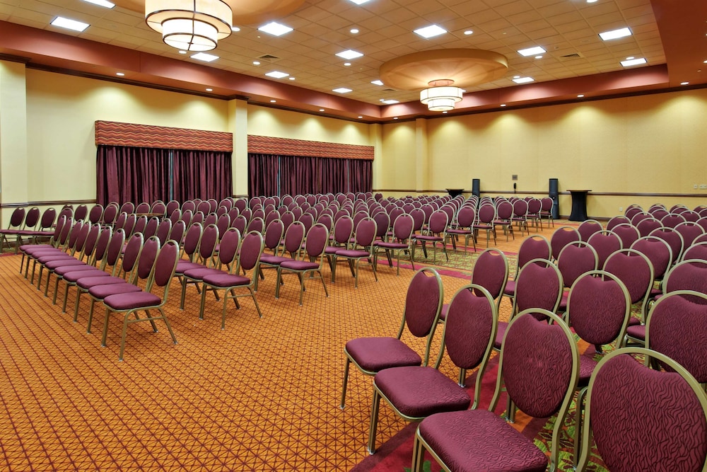 Embassy Suites Omaha La Vista Hotel & Conference Center - photo 51