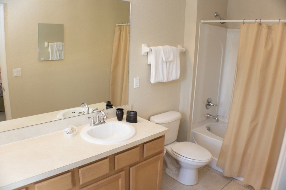 Ip60335 Coral Cay Resort 4 Bed 3 Baths Townhome - photo 8