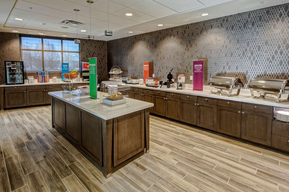Hampton Inn & Suites San Jose Airport - photo 16