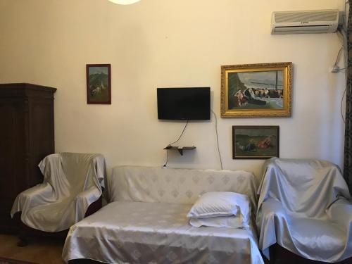 Gutsa Artists Guest House