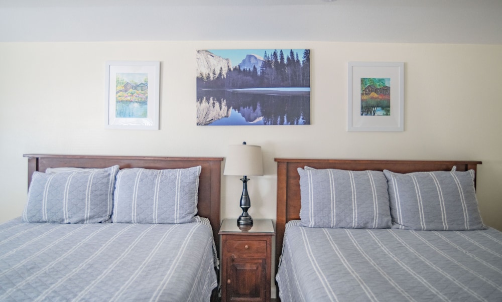 Mt Williamson Motel and Basecamp - photo 10
