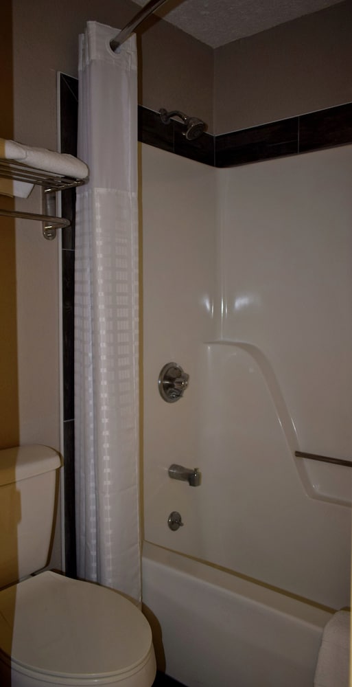 Super 8 by Wyndham Fort Chiswell Wytheville Area - photo 35