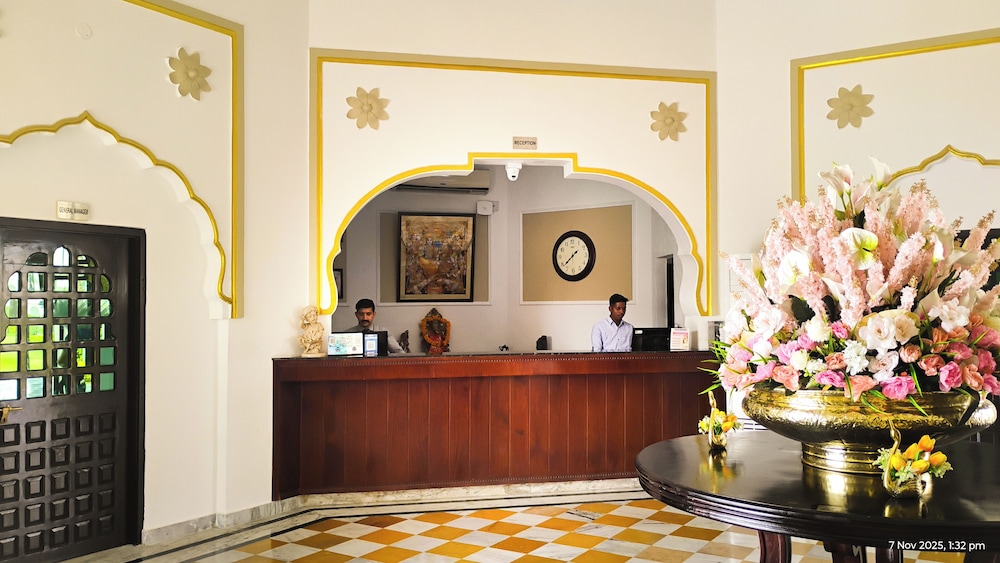 Hotel Raj Mahal The Palace in Orchha, India