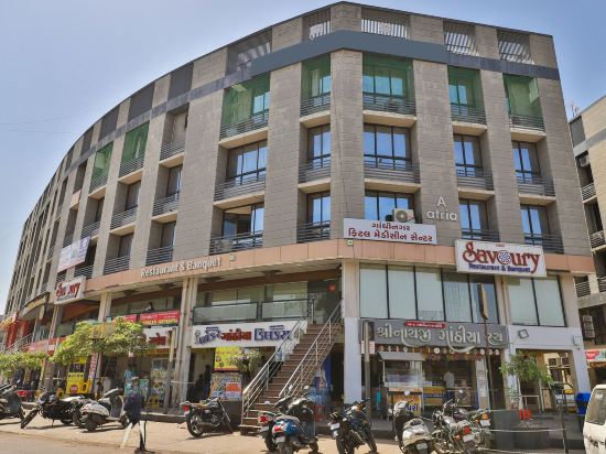 Hotel Water Lilly Gandhinagar