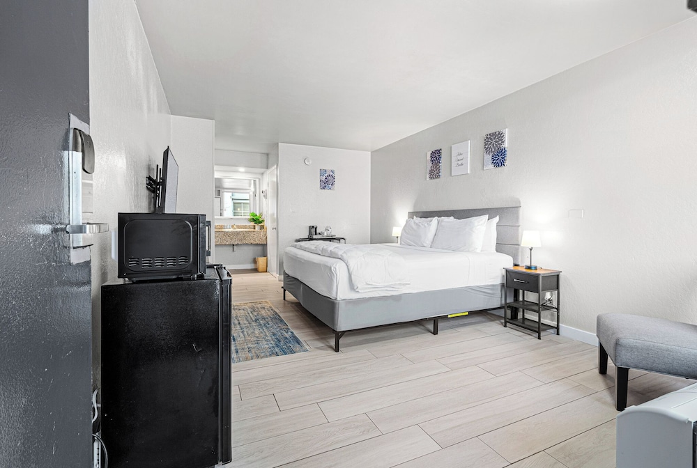 2520 Living - photo 15