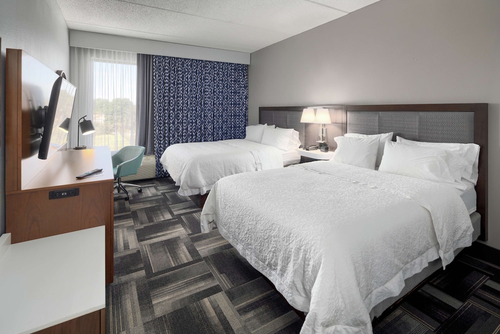 Hampton Inn Louisville Northeast - photo 4
