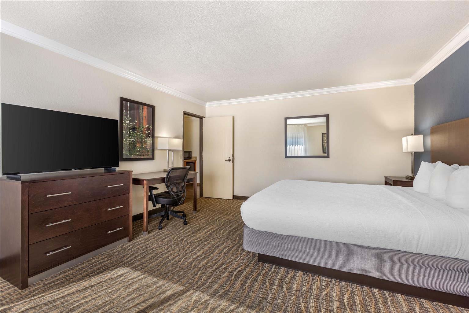 Best Western Town & Country Lodge - photo 13