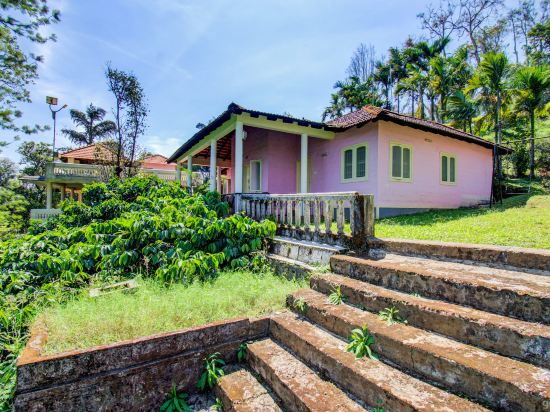 Silent Valley Cottages in Suntikoppa, India