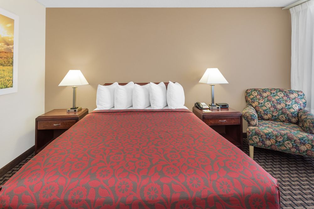 Knights Inn Gretna New Orleans West Bank - photo 25