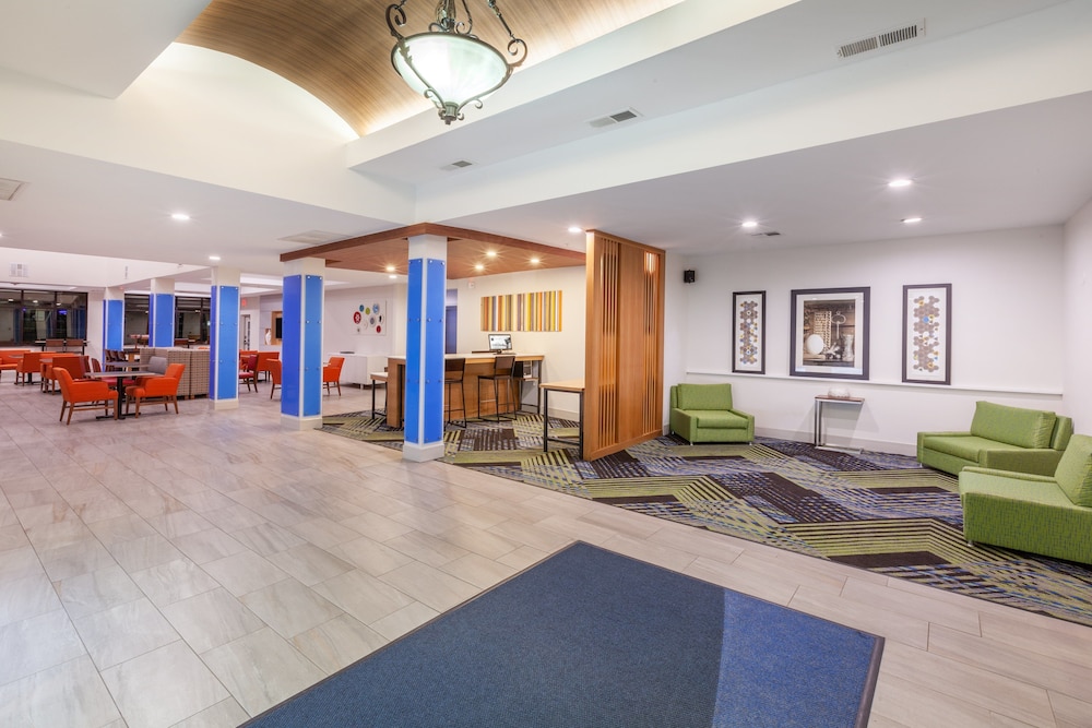 Holiday Inn Express Hotel & Suites Orange by IHG - photo 33