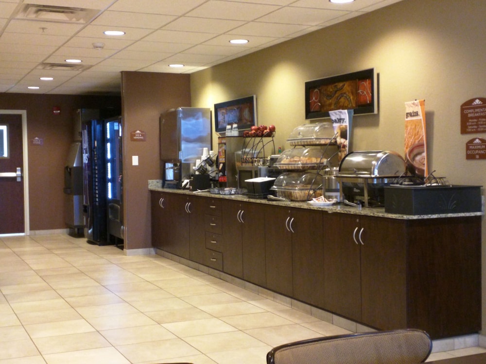 Microtel Inn And Suites Minot - photo 23