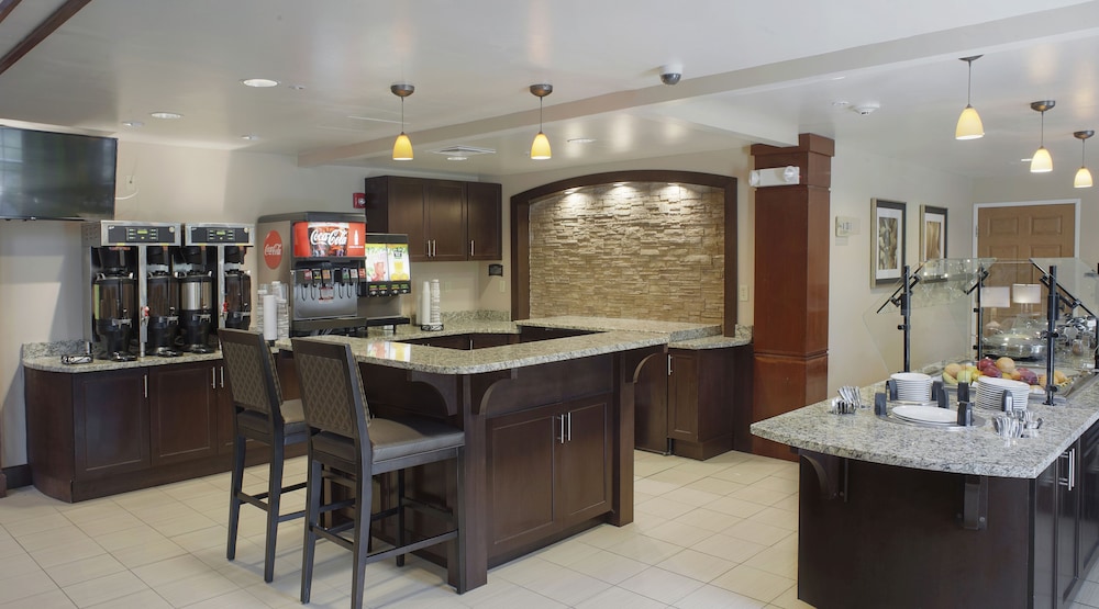 Staybridge Suites Fayetteville Univ Of Arkansas by IHG - photo 32