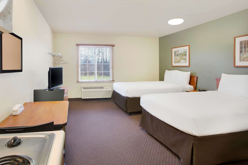 WoodSpring Suites Cincinnati Fairfield - photo 9