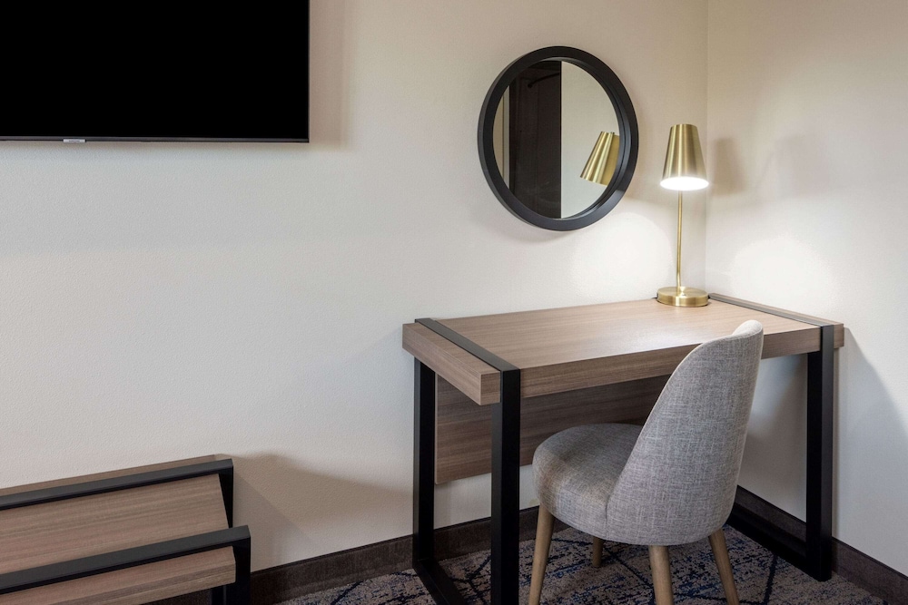 Ramada by Wyndham Modesto Yosemite Area - photo 22