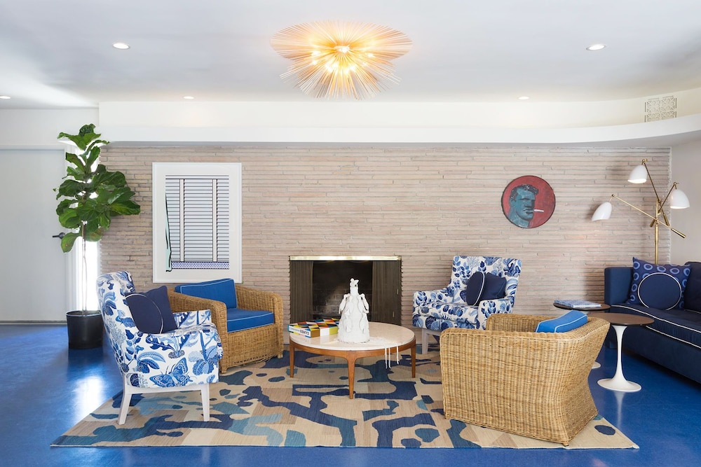 Holiday House Palm Springs - photo 3