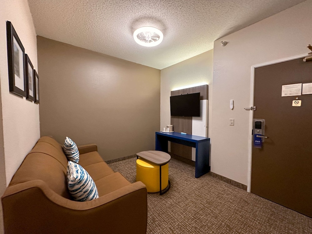 Country Inn & Suites by Radisson Rock Falls IL - photo 7