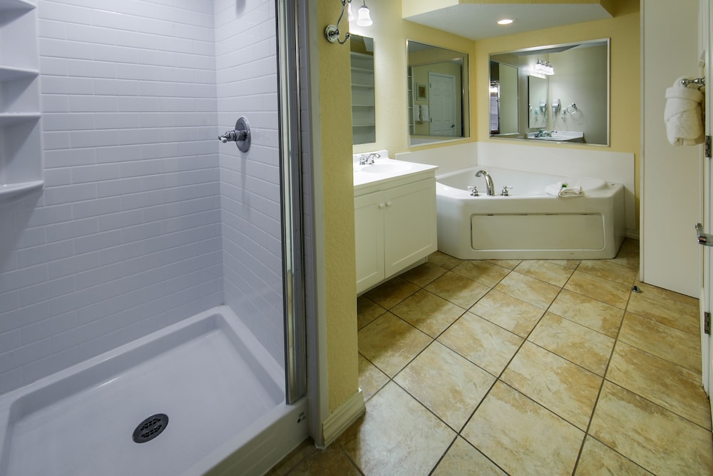 Holiday Inn Club Vacations Orlando Breeze Resort by IHG - photo 40