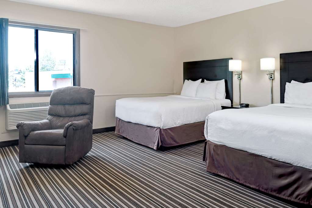 Super 8 by Wyndham Omaha I 80 West - photo 13