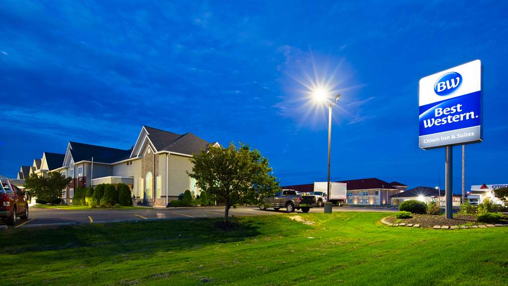 Best Western Crown Inn & Suites - photo 2