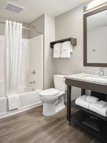 stayAPT Suites Killeen Fort Cavazos - photo 12