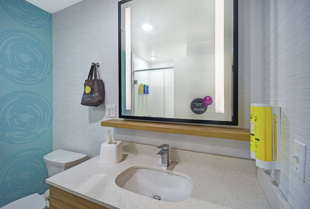 Tru by Hilton Grand Rapids Airport - photo 16