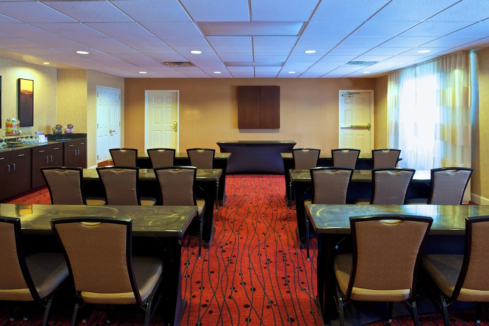 Residence Inn by Marriott Phoenix Airport - photo 47