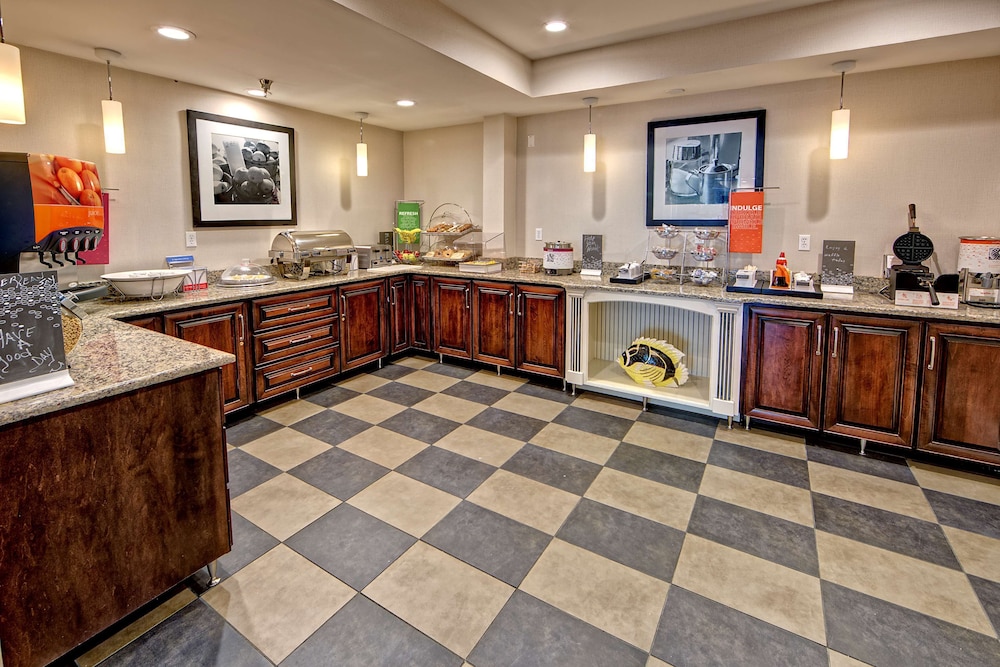 Hampton Inn Laurinburg - photo 27