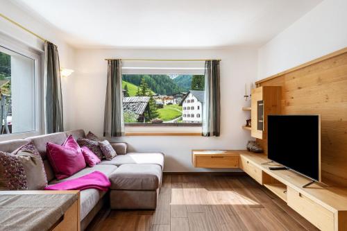 Apartment Mozart — 4-Star Luxury Hotel in Selva, Italy