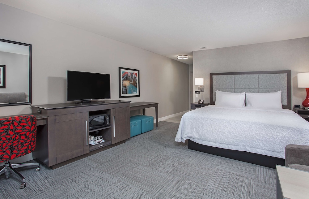 Hampton Inn Vincennes - photo 10