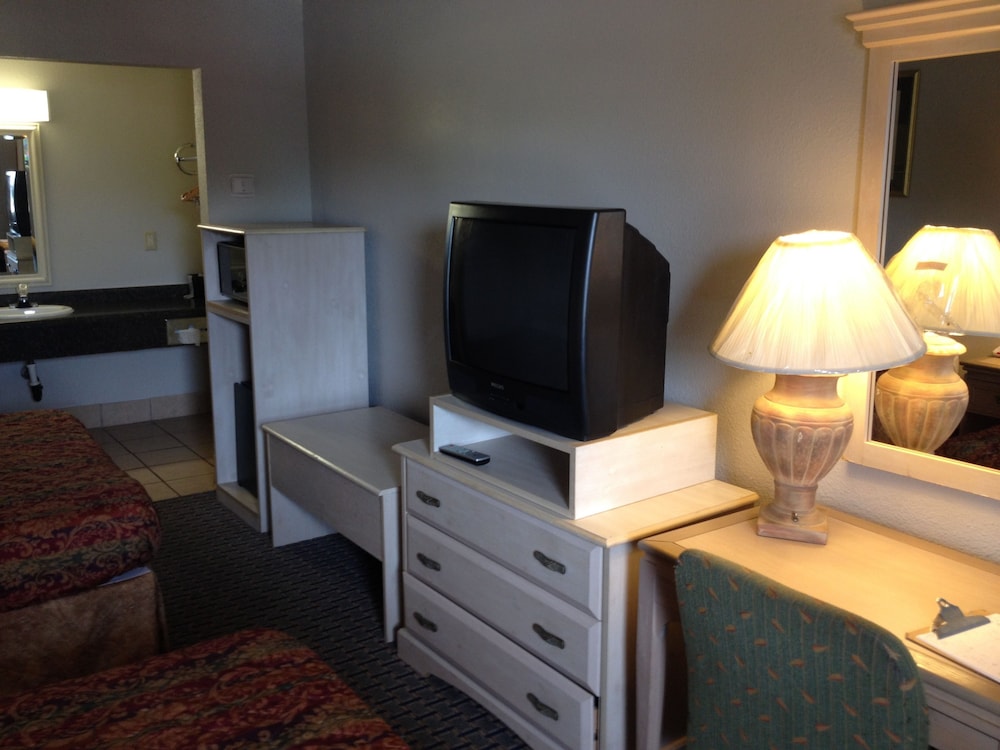 The Brooke Hotel - photo 14