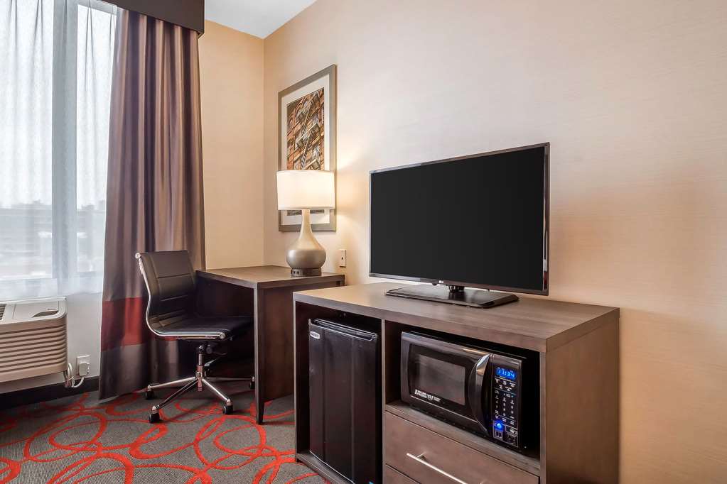 Comfort Inn & Suites near Stadium - photo 16